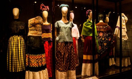 A través de esta exposición se proyecta su personalidad estéticamente imponente.