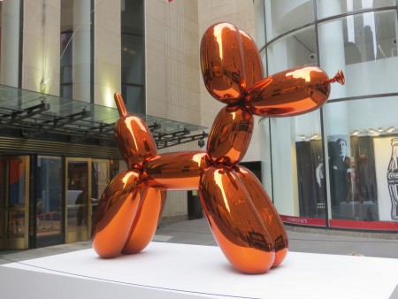 "Orange Balloon Dog" fue la obra que posisionó a Koons como uno de los artistas vivos más valorizados de la historia